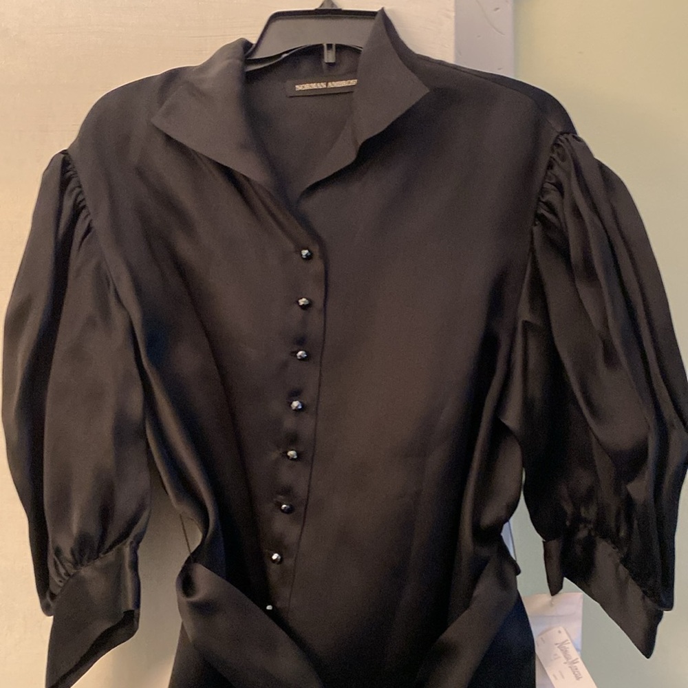 Norman Ambrose 💯Silk Beautiful Black Blouse New With Tags